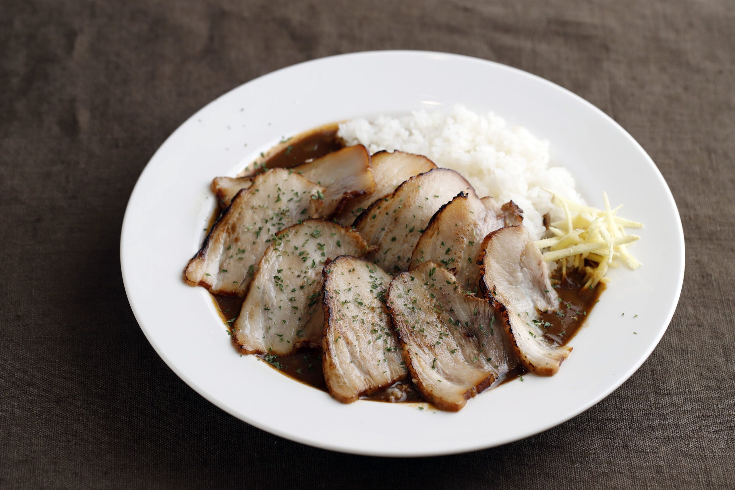 カレーやキッチンカナメ｜【通販・冷凍もおすすめ】東京都中央区で欧風